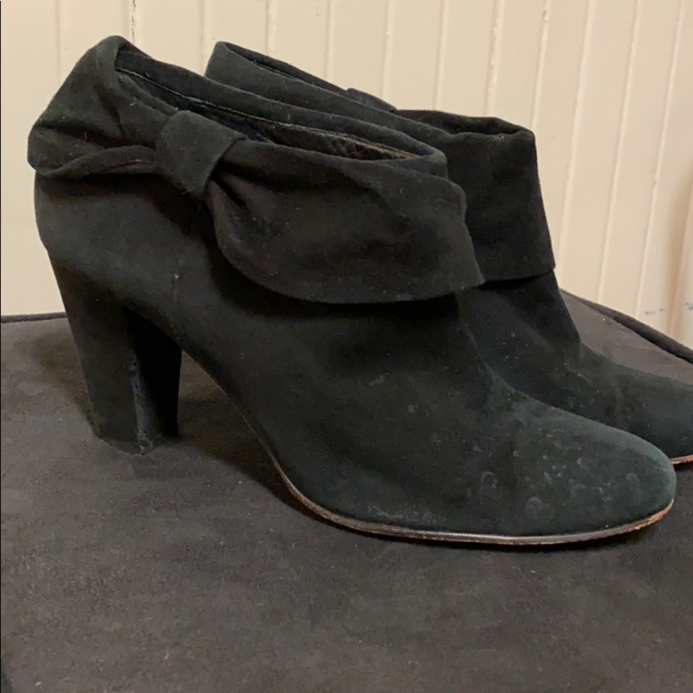 Kate spade black suede bow booties size 8.5